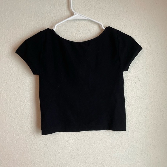Bebe Classic Scoop Neck Black Crop Top size M/L-NWT - Picture 4 of 6